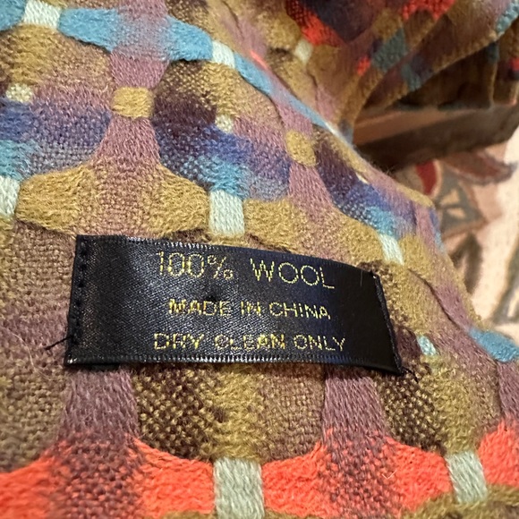 Scarf with multi colors , orange, lime green, brown and tan. 100% wool - Picture 4 of 4